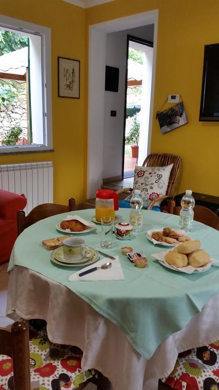 I Tecci Acomodação com café da manhã Quiliano Exterior foto